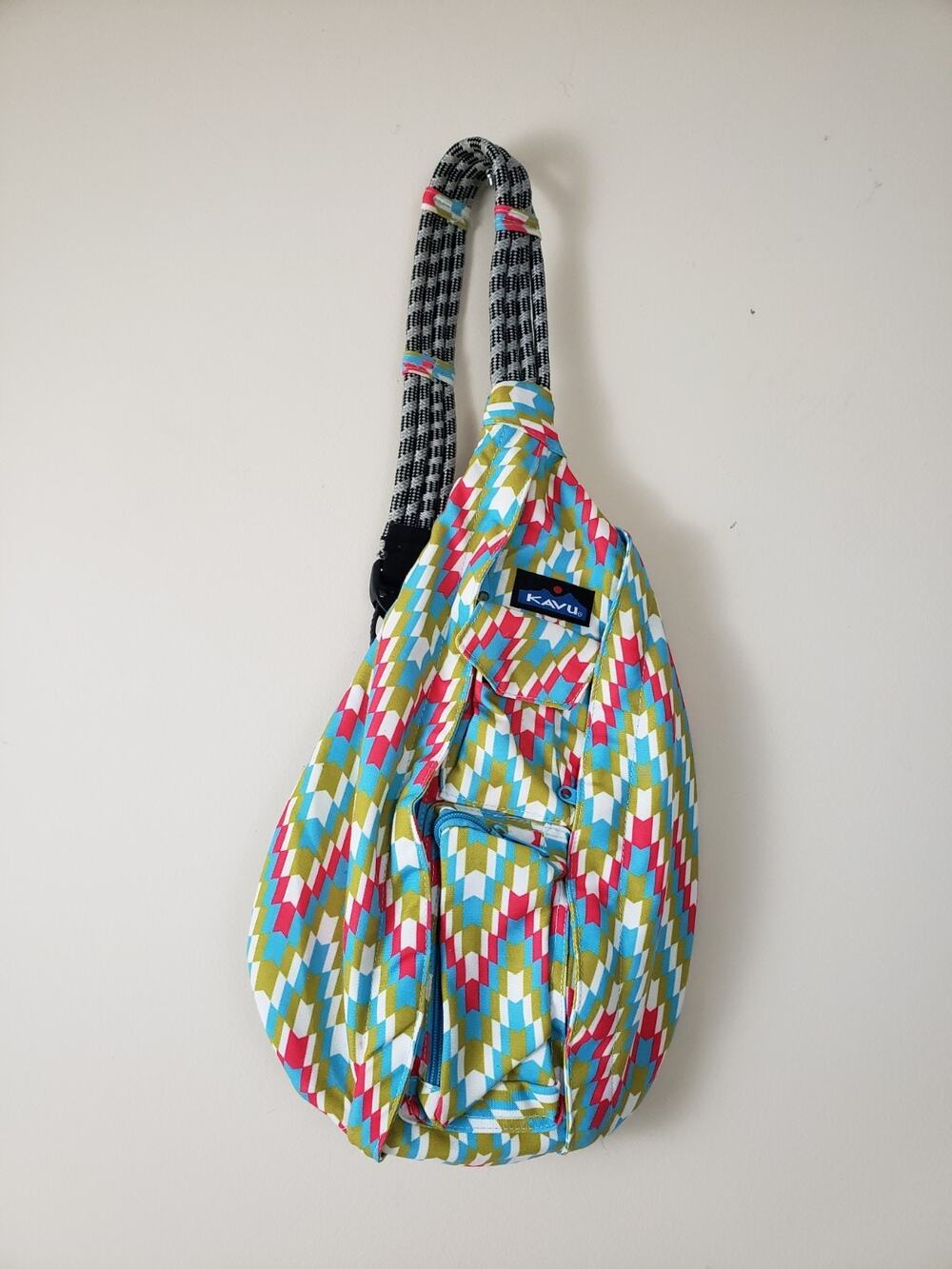KAVU Rope Sling Bag Aztec Crossbody Backpack Chevron Print Multicolor Hiking